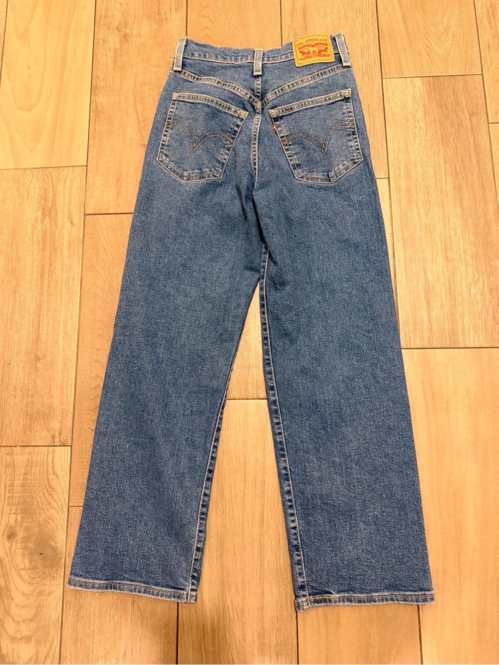 Levi's Women's Blue Ribcage Straight Ankle Jeans - Picture 4 of 11